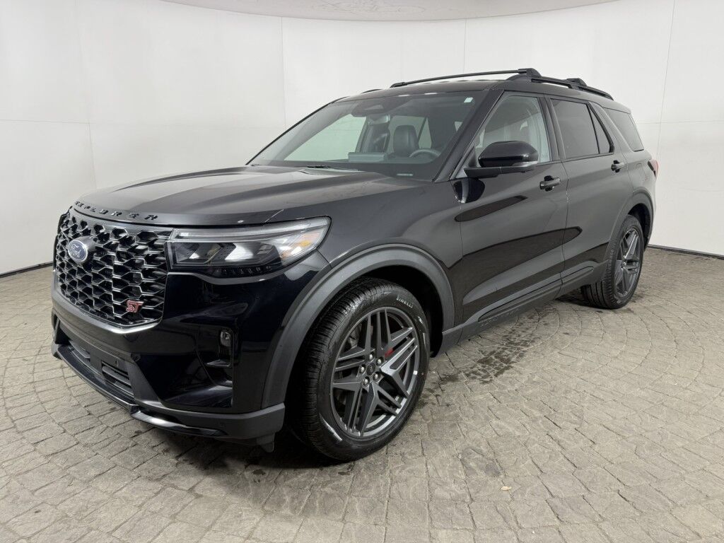 2025 Ford Explorer ST 3.0L Ecoboost 4WD **Only 18 Miles**