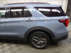 2025 Ford Explorer ST 4WD 6 Passenger Fond du Lac WI