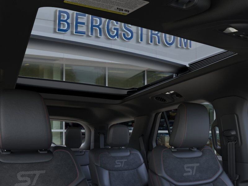 2025 Ford Explorer ST Green Bay WI