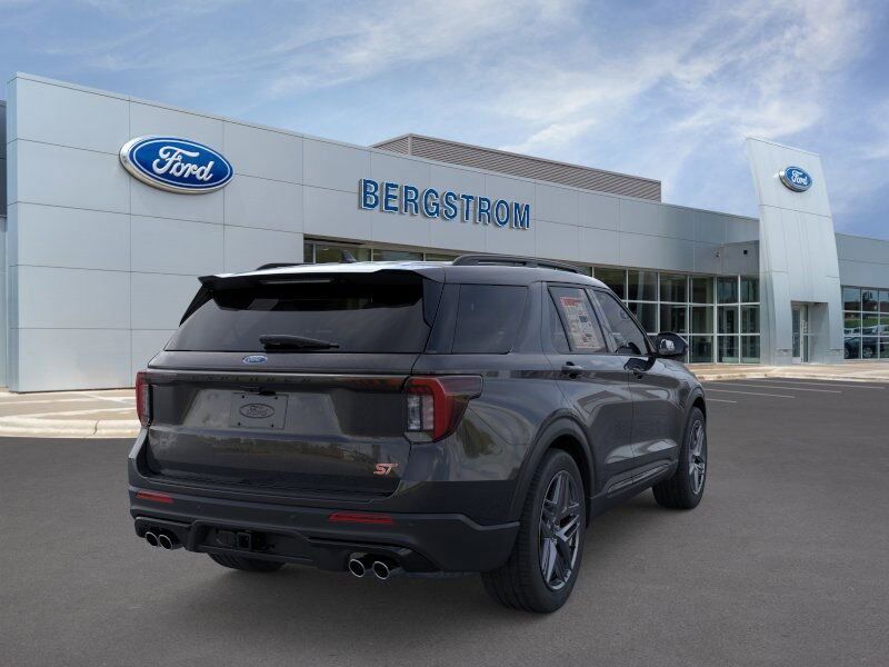 2025 Ford Explorer ST Green Bay WI