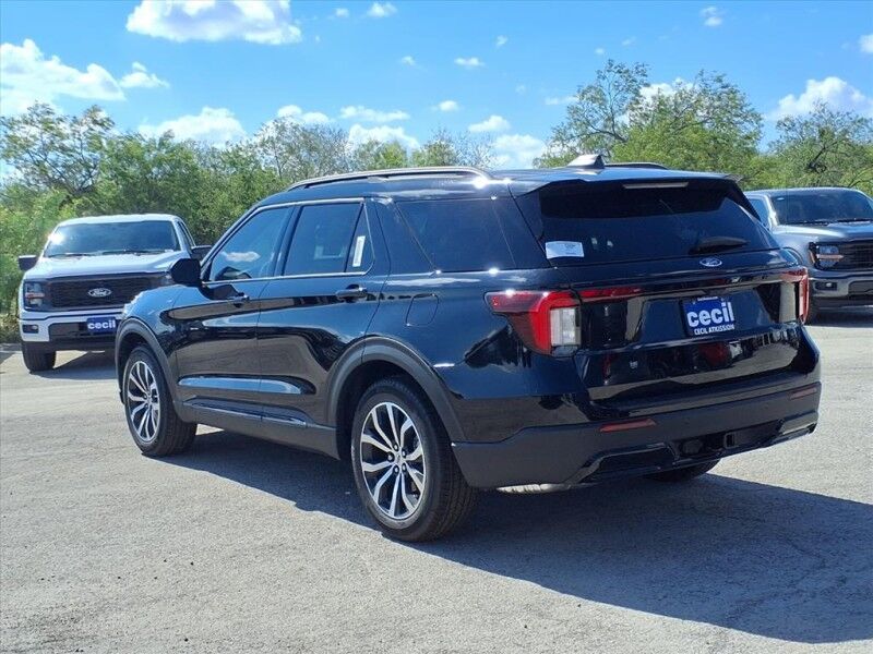 2025 Ford Explorer ST-Line Del Rio TX