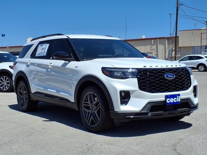 2025 Ford Explorer ST-Line