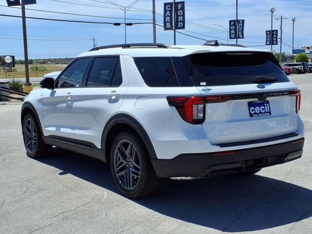 2025 Ford Explorer ST-Line  TX