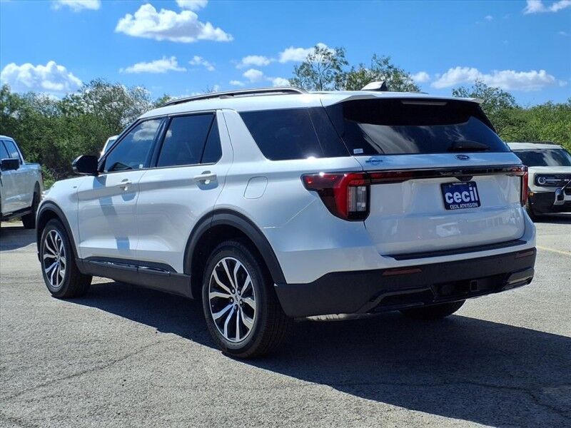 2025 Ford Explorer ST-Line Del Rio TX