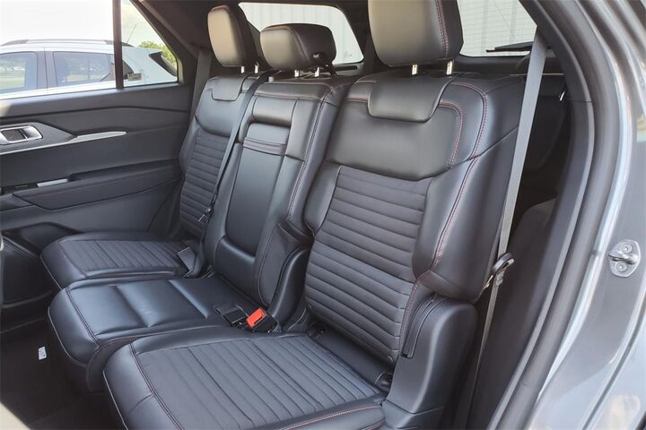 2025 Ford Explorer ST-Line  TX