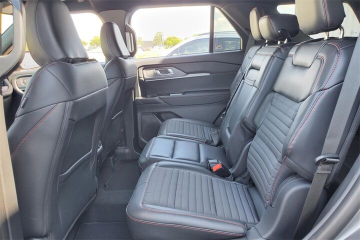 2025 Ford Explorer ST-Line  TX