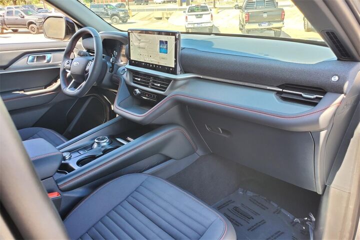 2025 Ford Explorer ST-Line  TX