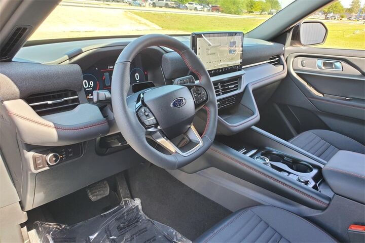 2025 Ford Explorer ST-Line  TX