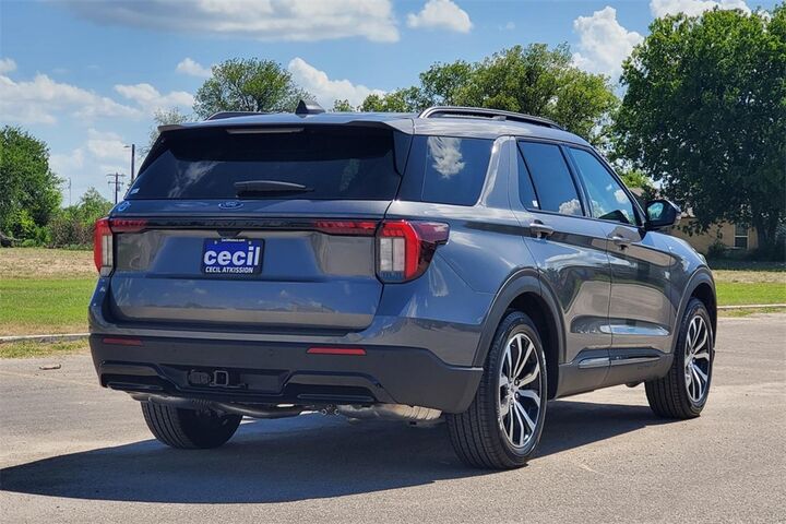2025 Ford Explorer ST-Line  TX