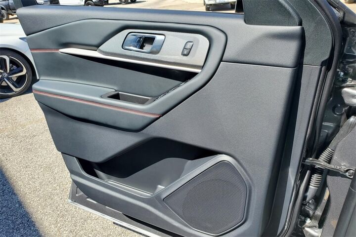 2025 Ford Explorer ST-Line  TX