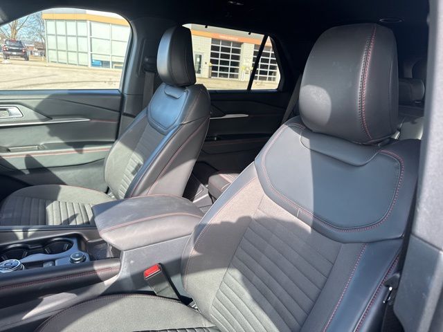 2025 Ford Explorer ST-Line Random Lake WI