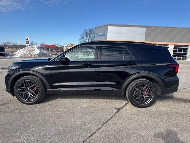 2025 Ford Explorer ST-Line Random Lake WI