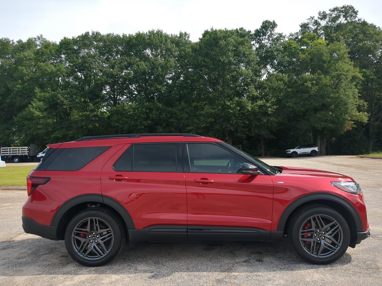 2025 Ford Explorer ST-Line Appleton WI
