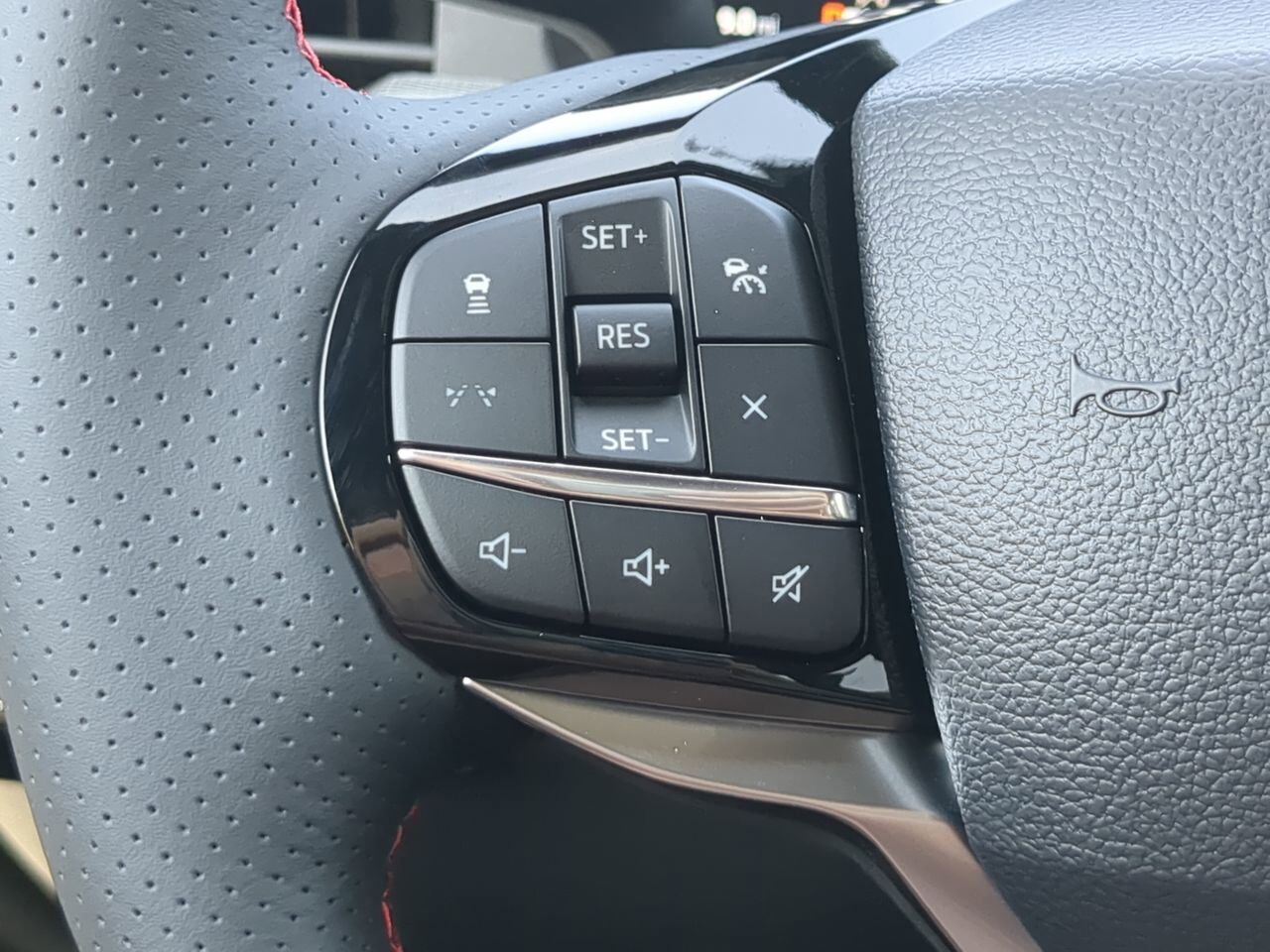 2025 Ford Explorer ST-Line Appleton WI