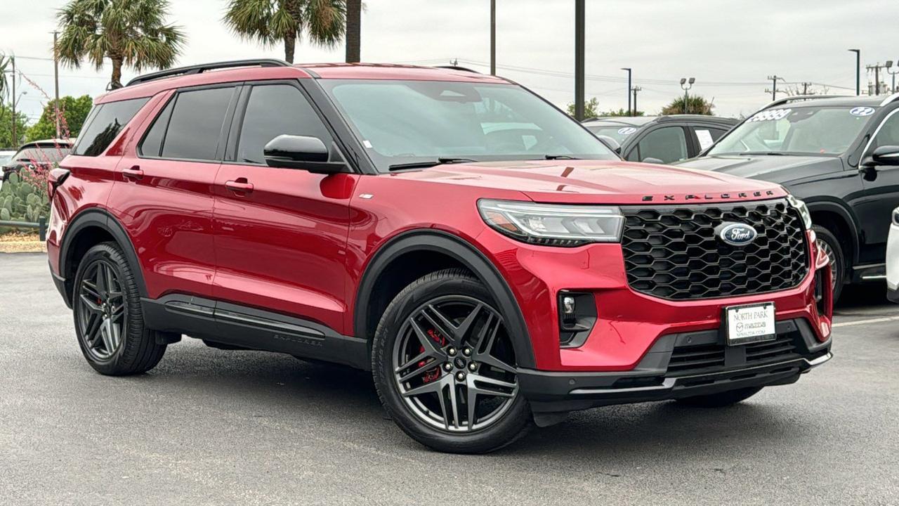 2025 Ford Explorer ST-Line