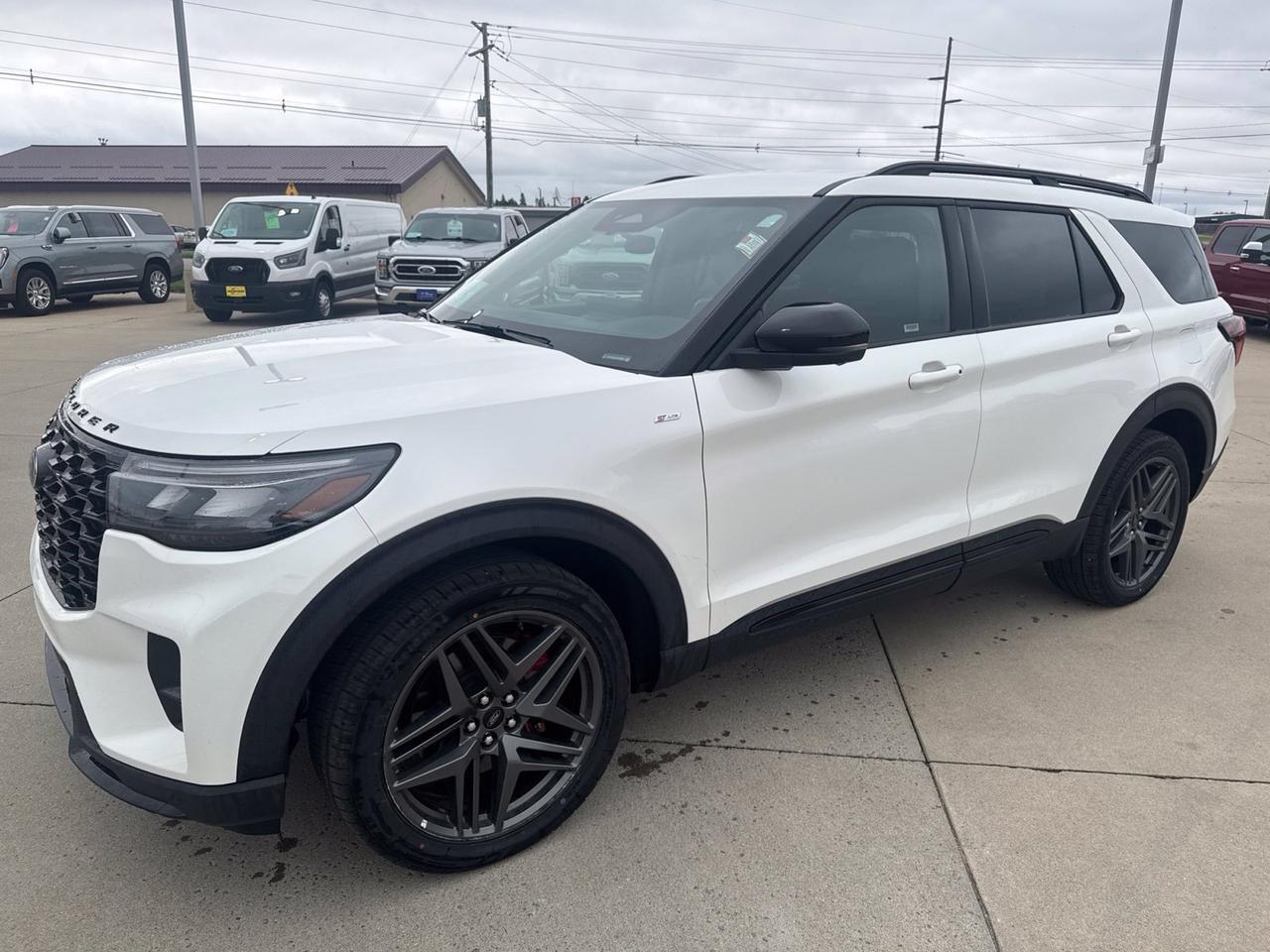 2025 Ford Explorer ST-Line Watertown SD