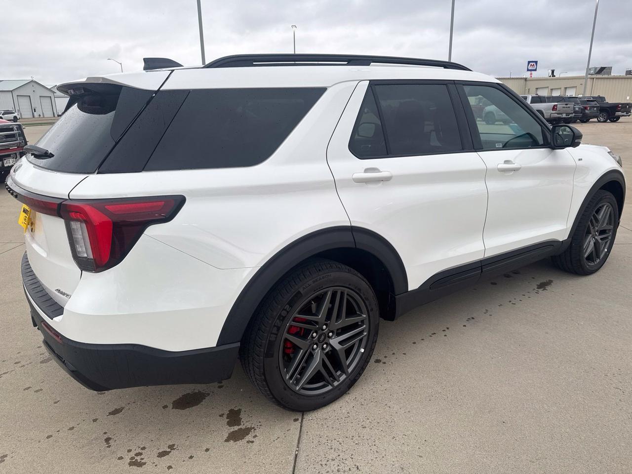 2025 Ford Explorer ST-Line Watertown SD