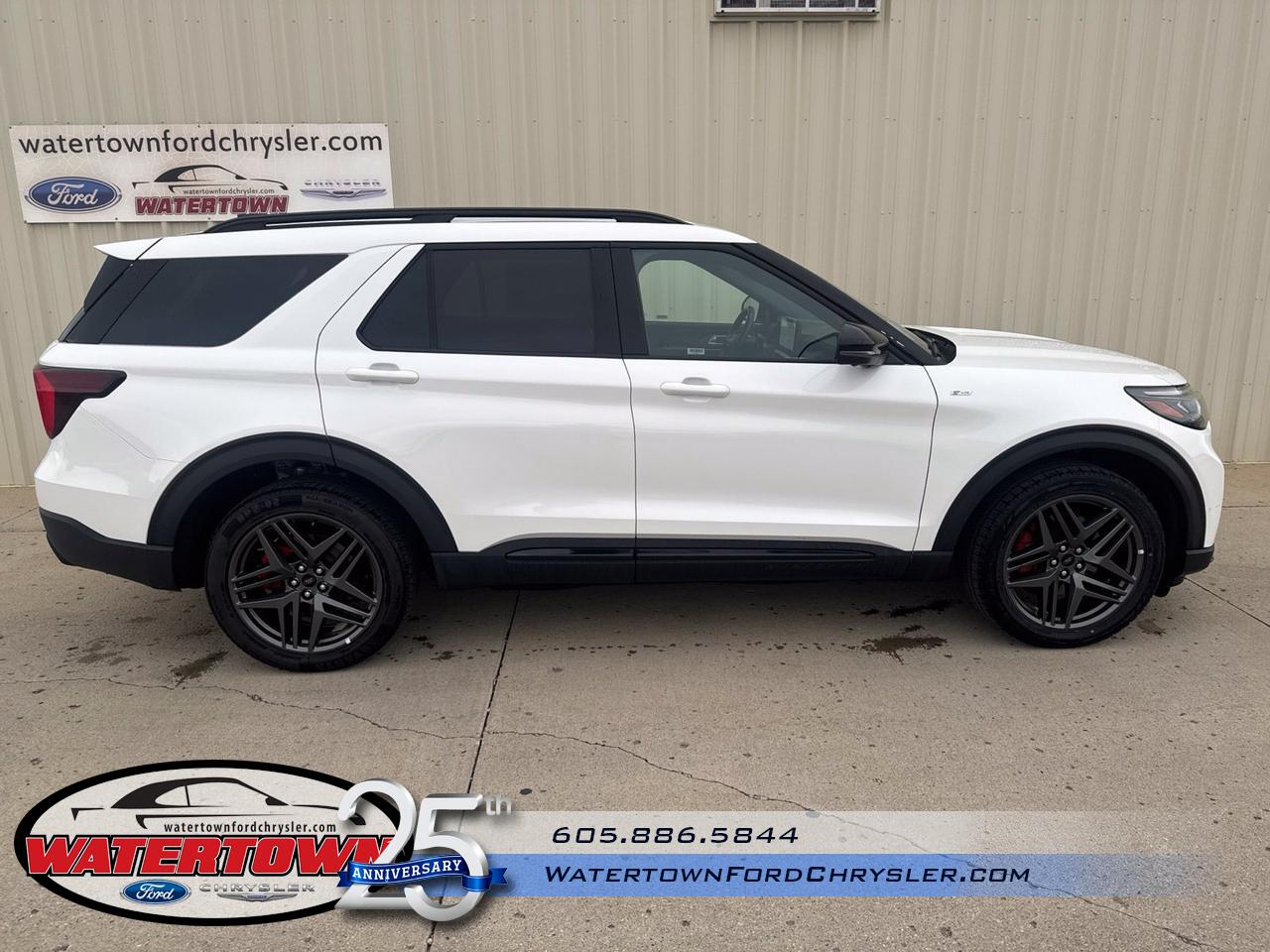 2025 Ford Explorer ST-Line