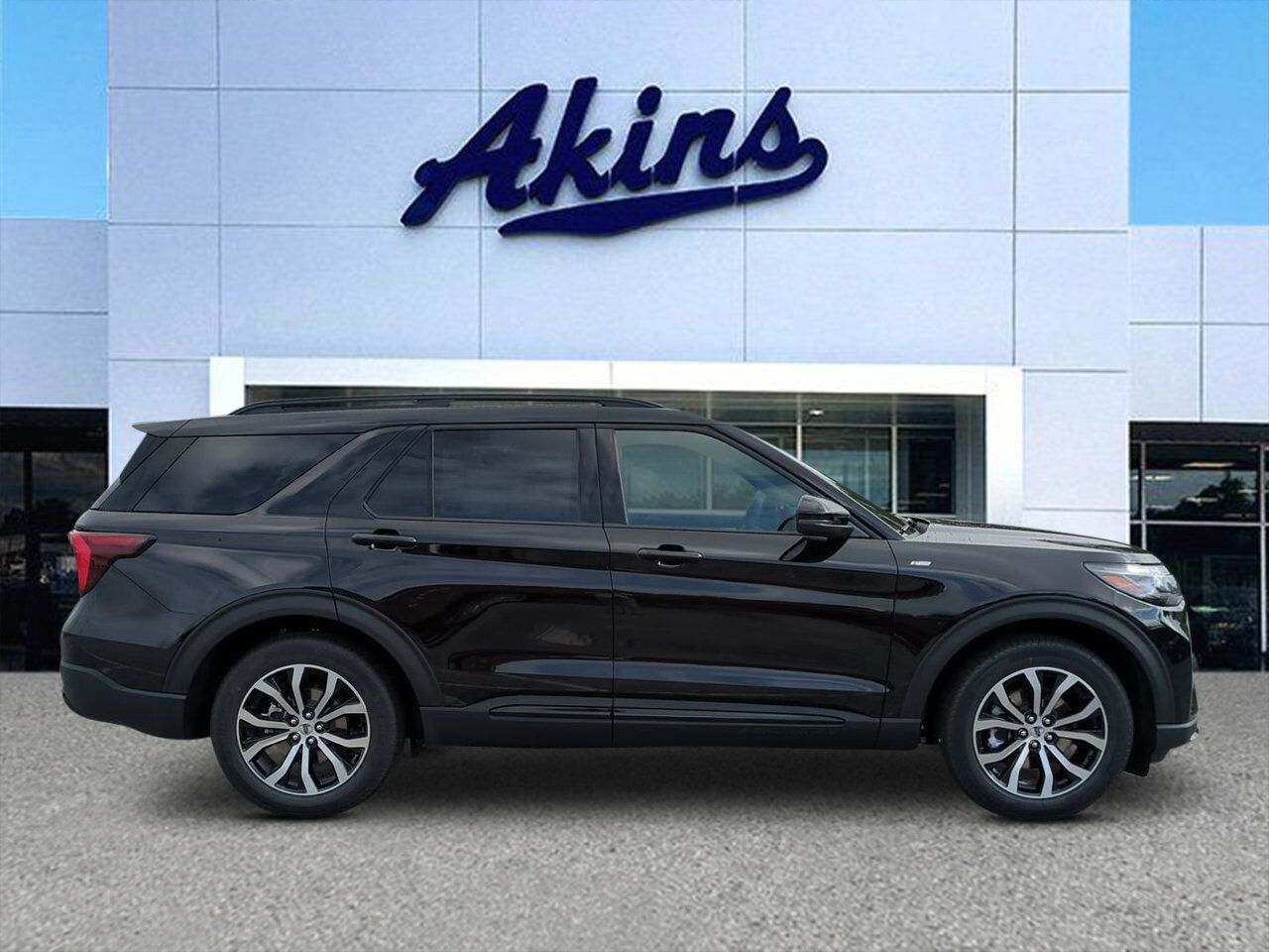 2025 Ford Explorer ST-Line