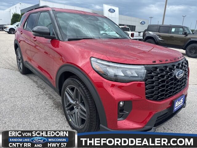 2025 Ford Explorer ST Milwaukee WI