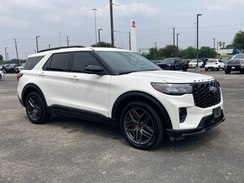 2025 Ford Explorer ST