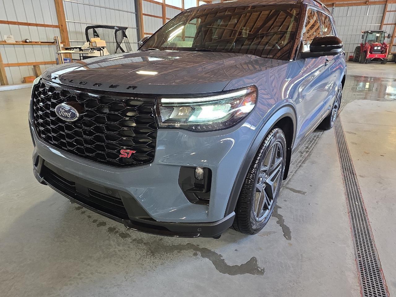 2025 Ford Explorer ST Sand Lake NY