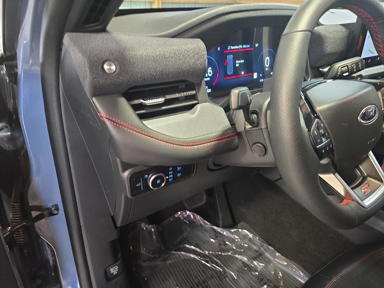 2025 Ford Explorer ST Sand Lake NY