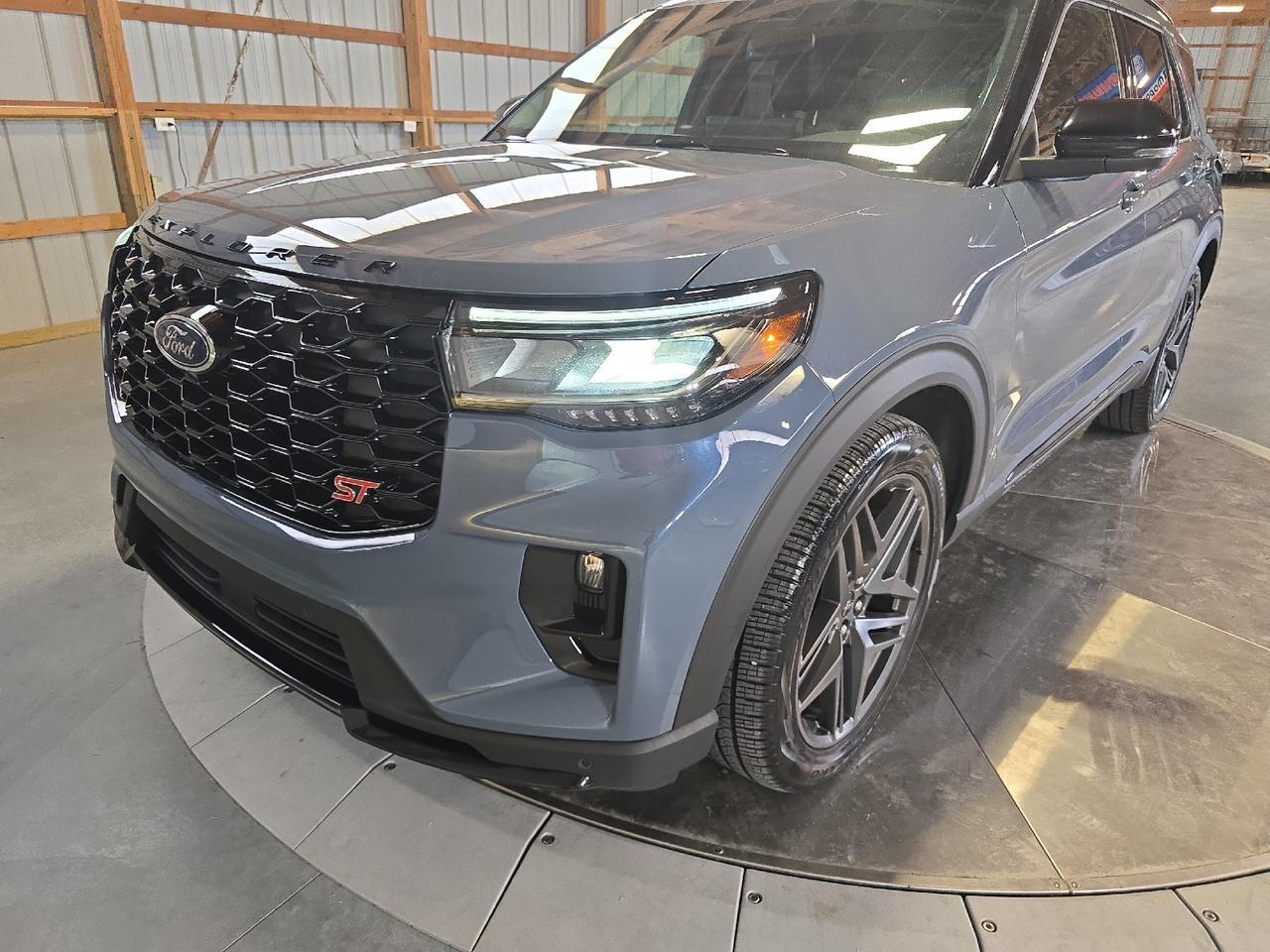 2025 Ford Explorer ST Sand Lake NY