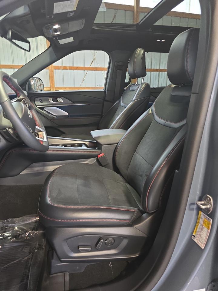 2025 Ford Explorer ST Sand Lake NY