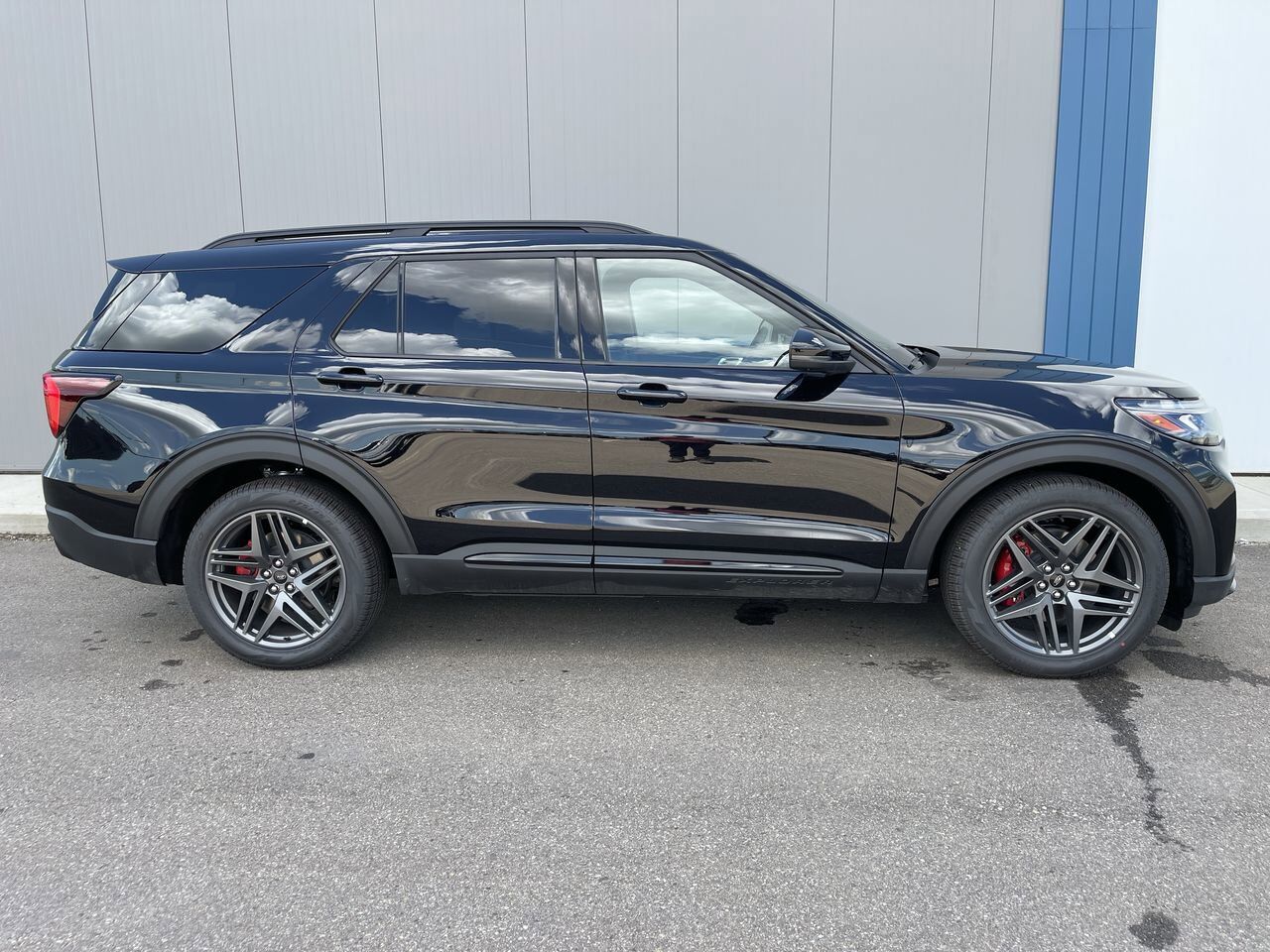 2025 Ford Explorer ST Sherwood Park AB
