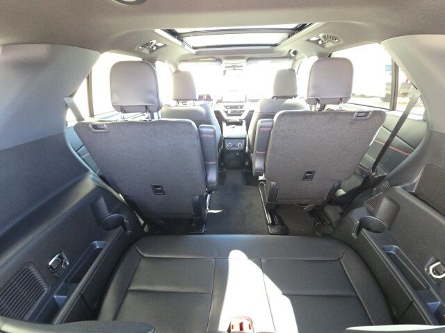 2025 Ford Explorer ST photo 5