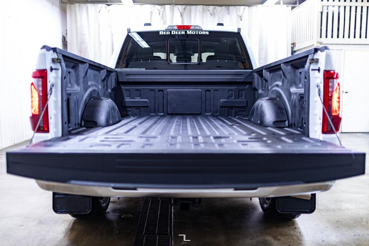 2025 Ford F-150 4x4 Super Crew XLT Nav BCam Red Deer AB