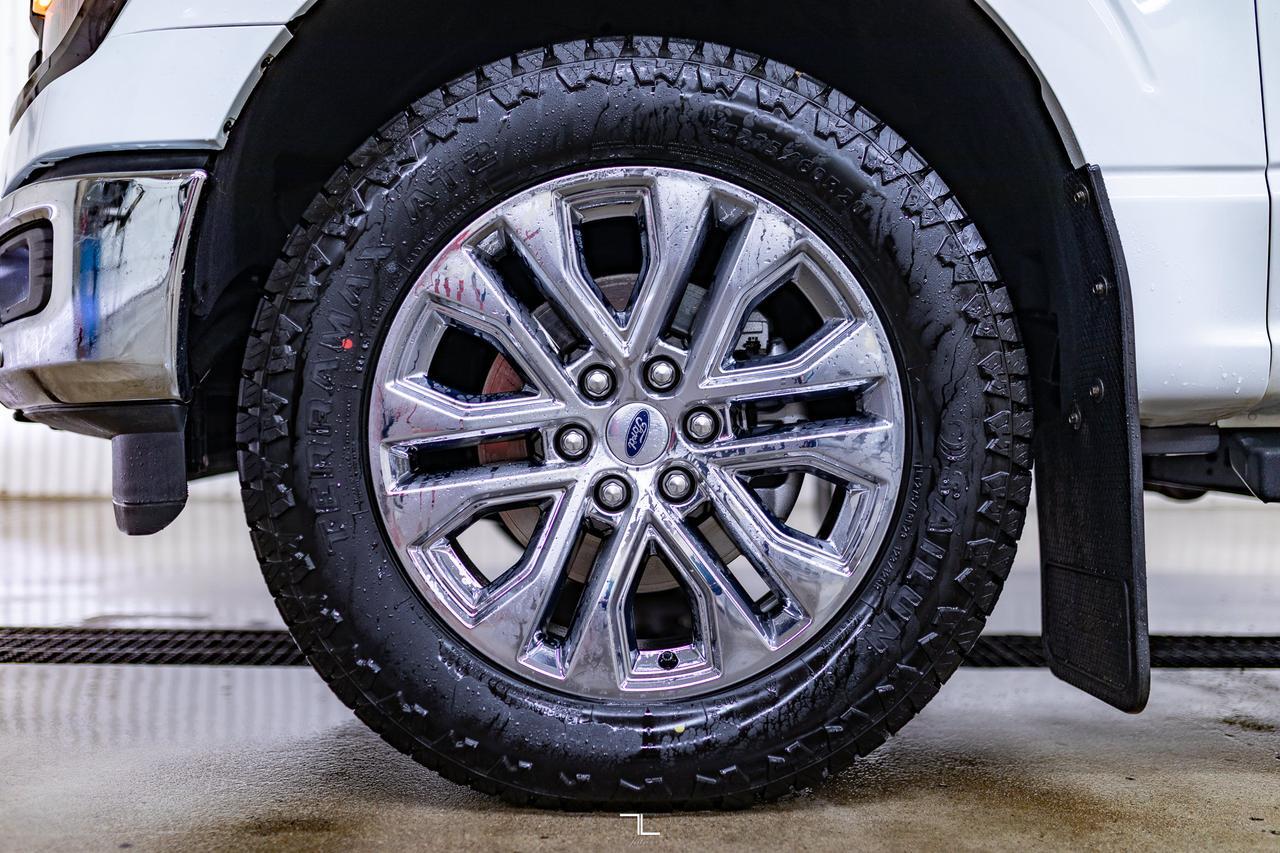 2025 Ford F-150 4x4 Super Crew XLT Nav BCam Red Deer AB