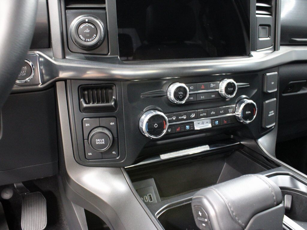 2025 Ford F-150 4x4 SuperCrew Lariat Fond du Lac WI