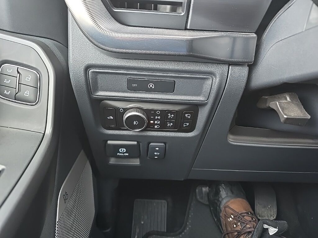 2025 Ford F-150 4x4 SuperCrew Lariat Minocqua WI