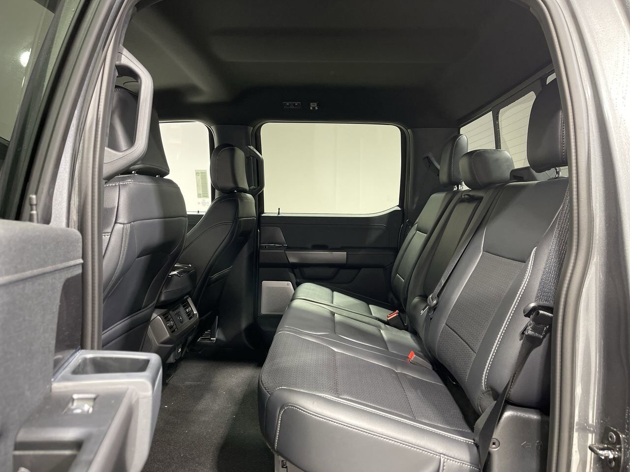 2025 Ford F-150 LARIAT - FACTORY ORDER Sherwood Park AB