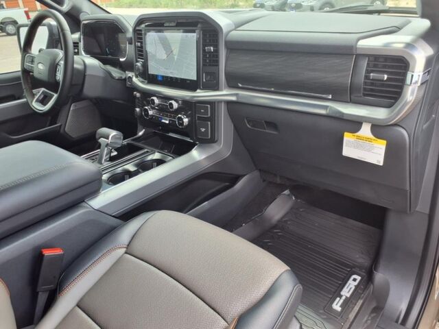 2025 Ford F-150 LARIAT  TX