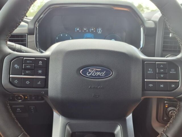 2025 Ford F-150 LARIAT  TX