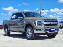 2025_Ford_F-150_LARIAT_  TX
