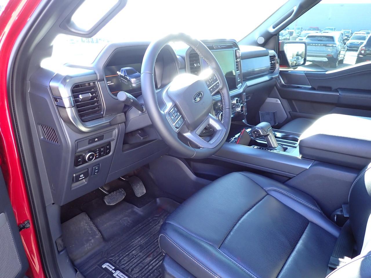 2025 Ford F-150 LARIAT CREW CAB 4WD Listowel ON