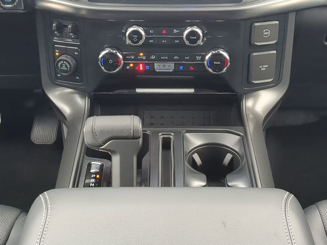 2025 Ford F-150 LARIAT Appleton WI