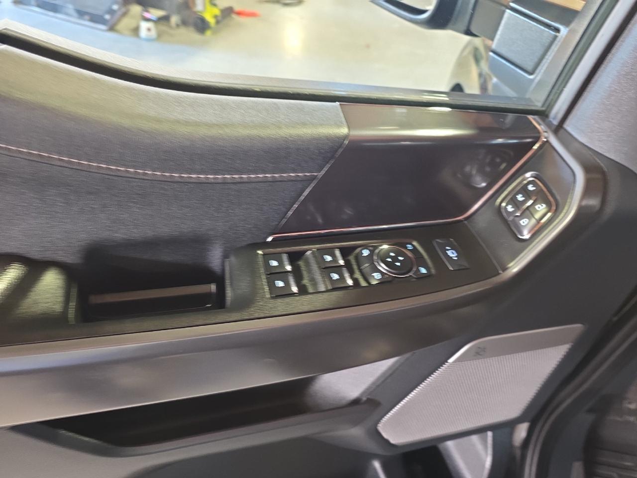 2025 Ford F-150 LARIAT Sand Lake NY