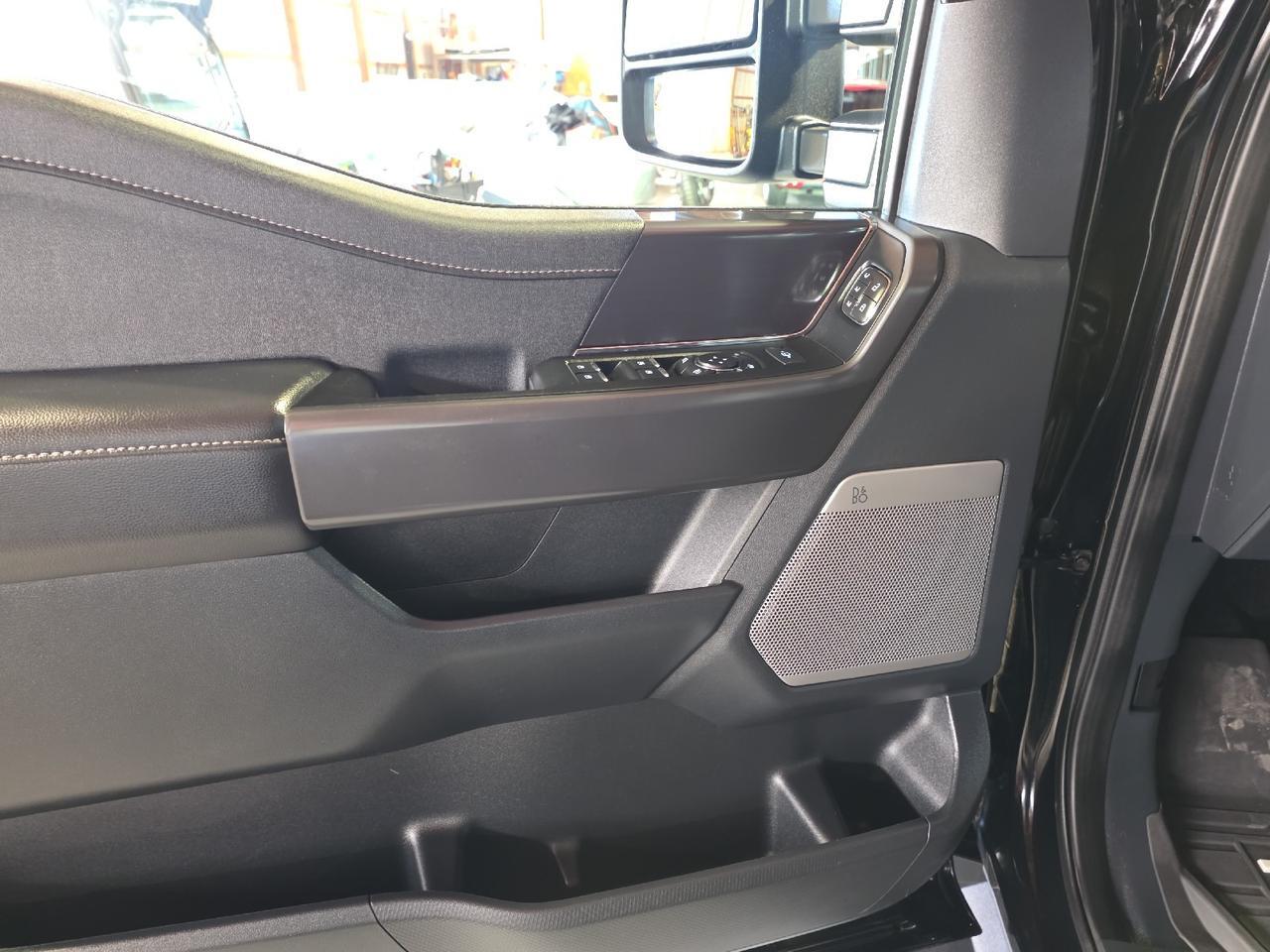 2025 Ford F-150 LARIAT Sand Lake NY