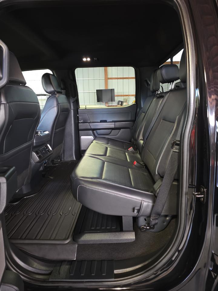 2025 Ford F-150 LARIAT Sand Lake NY
