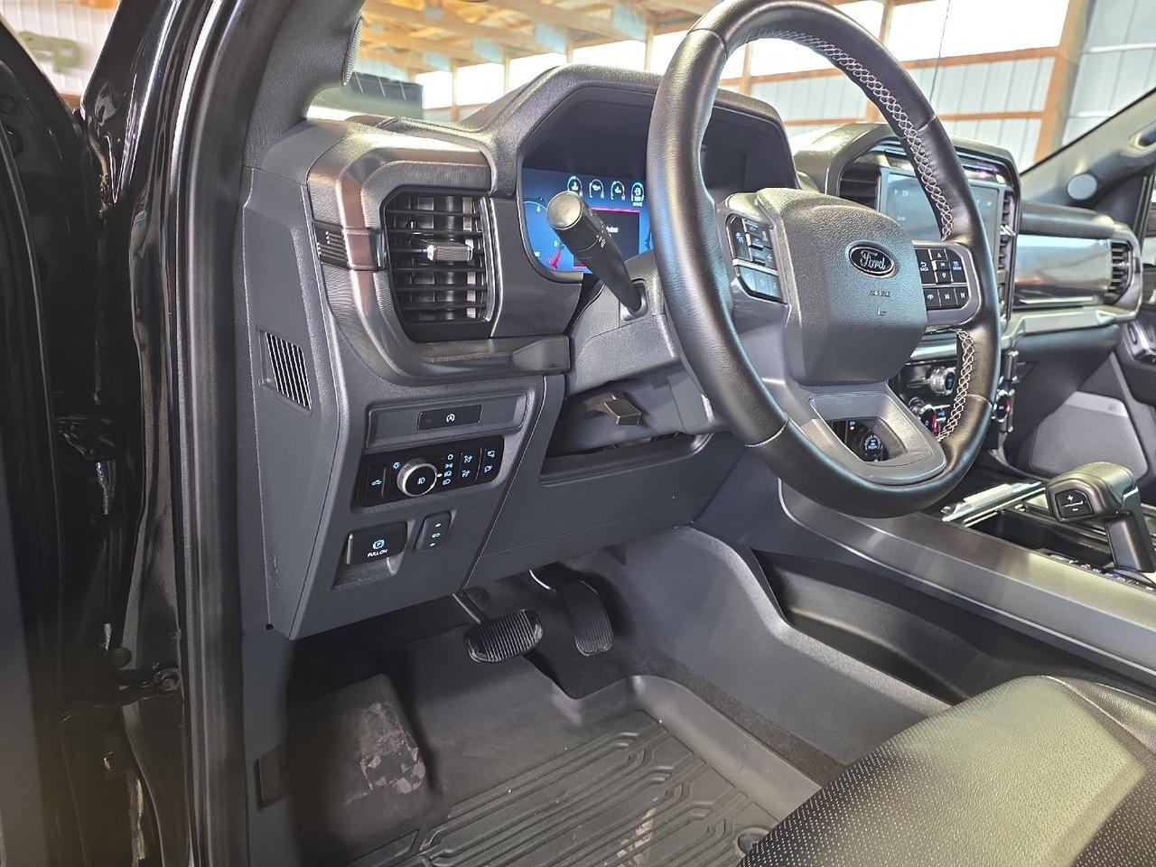 2025 Ford F-150 LARIAT Sand Lake NY