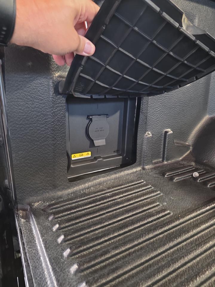 2025 Ford F-150 LARIAT Sand Lake NY