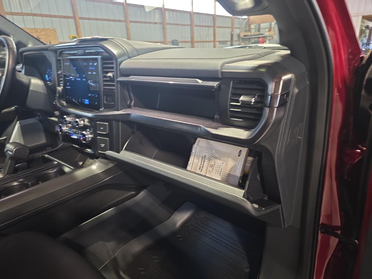 2025 Ford F-150 LARIAT Sand Lake NY