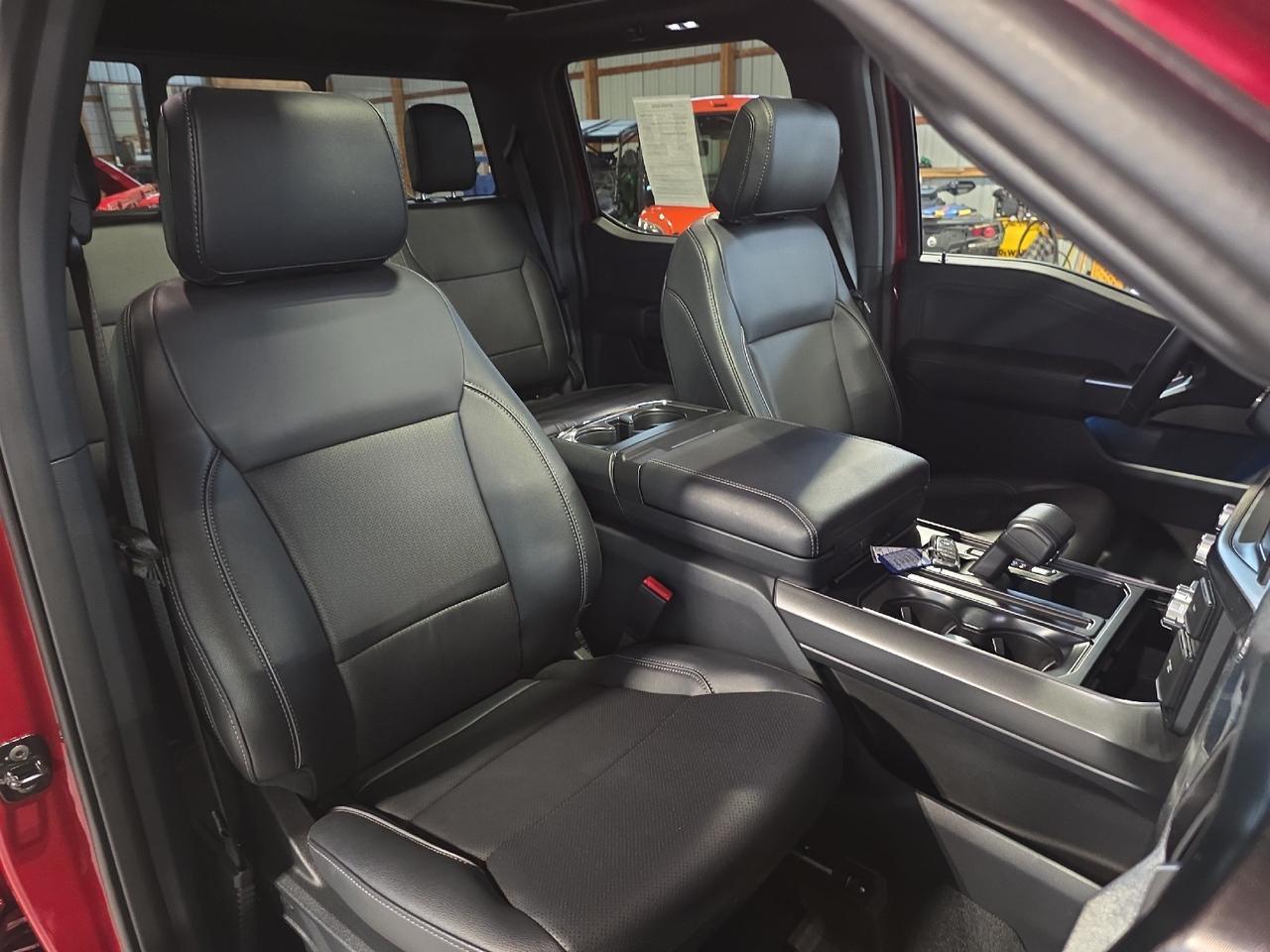 2025 Ford F-150 LARIAT Sand Lake NY