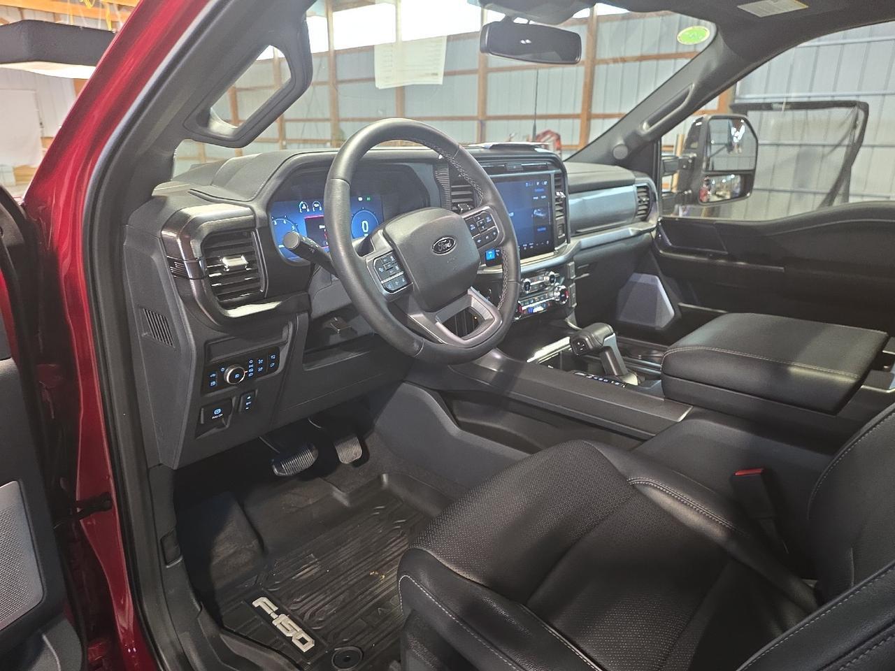 2025 Ford F-150 LARIAT Sand Lake NY