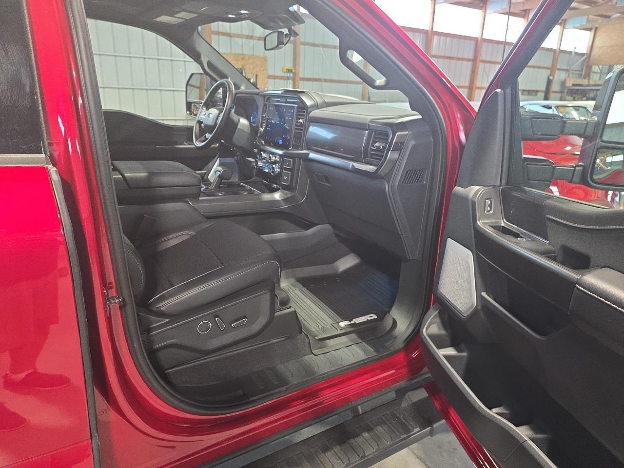 2025 Ford F-150 LARIAT Sand Lake NY